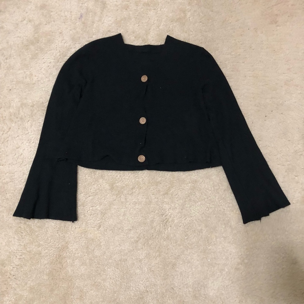 Button down flared arm cropped blouse